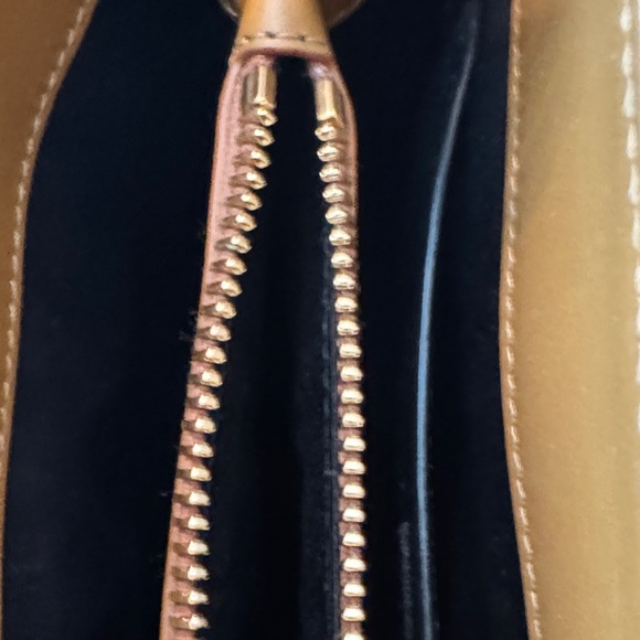 Yves Saint Laurent Lou Lou Quilted Leather Shoulder Bag Small - Picture 6 of 17